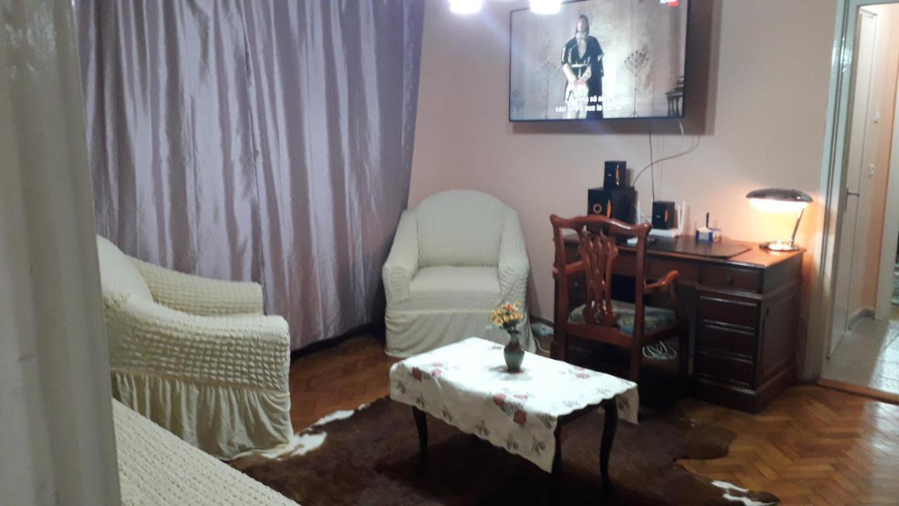 Cozy, Central 1-Bedroom Apartment In Timisoara, Romania Exteriér fotografie